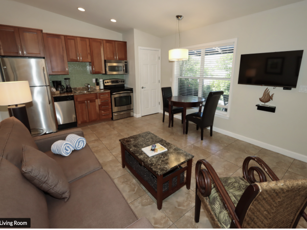 Charming Beachside Condo on Anna Maria Island