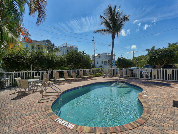 Charming Beachside Condo on Anna Maria Island