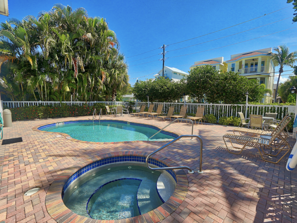 Charming Beachside Condo on Anna Maria Island