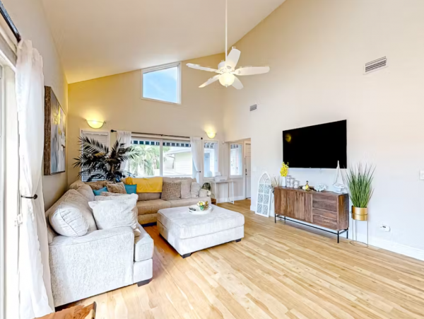 Lovely 2 Bedroom Townhome in Longboat Key