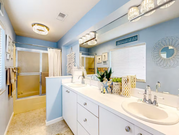 Lovely 2 Bedroom Townhome in Longboat Key