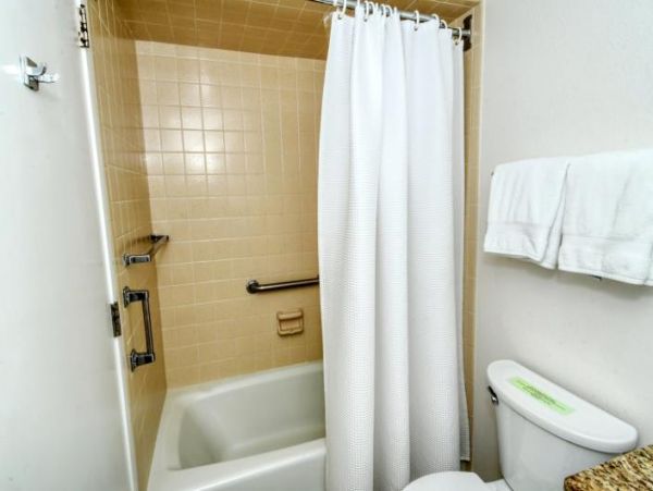 This Great Boutique Resort on Longboat Right on Beach