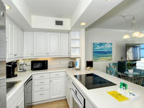 This Great Boutique Resort on Longboat Right on Beach