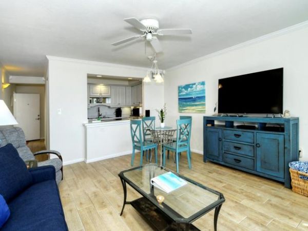 This Great Boutique Resort on Longboat Right on Beach - additional view, photo 5