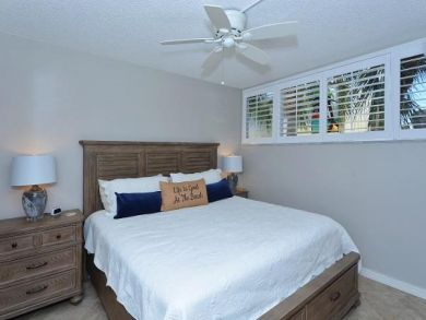 Longboat Key 2 Bedroom Vacation Rental Condo Sleeps 4 - Pool Longboat Key 2 Bedroom Vacation Rental Condo Sleeps 4 - Pool