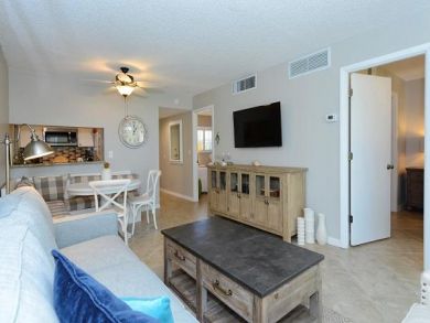 Longboat Key 2 Bedroom Vacation Rental Condo Sleeps 4 - Pool Longboat Key 2 Bedroom Vacation Rental Condo Sleeps 4 - Pool