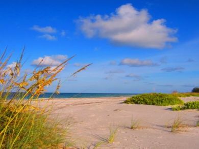 Longboat Key 2 Bedroom Vacation Rental Condo Sleeps 4 - Pool