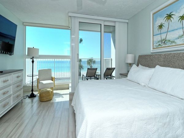 Longboat Key Beachfront Townhome Rental - Sarasota Luxury Island Accommodations