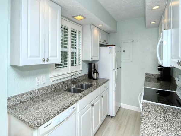Longboat Key Beachfront Townhome Rental - Sarasota Luxury Island Accommodations