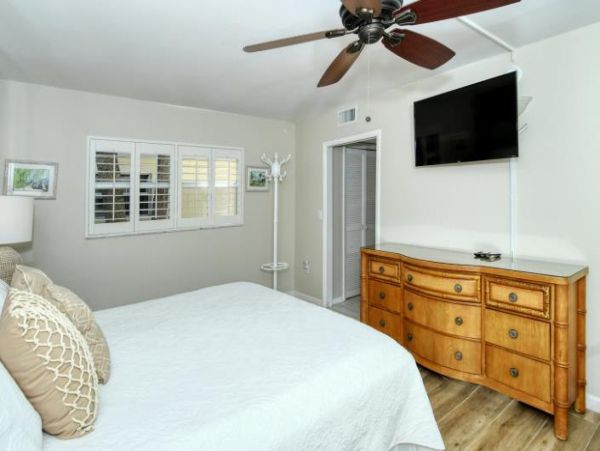 Longboat Key Vacation Condo with Full Gulf Views RARE FIND