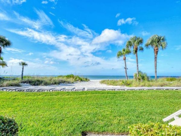 Direct beachfront Walk Out Rental Longboat Key