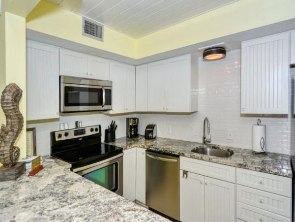 Direct beachfront Walk Out Rental Longboat Key