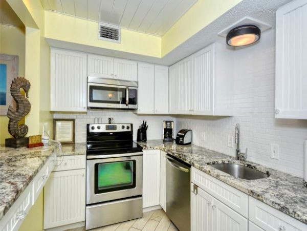 Direct beachfront Walk Out Rental Longboat Key