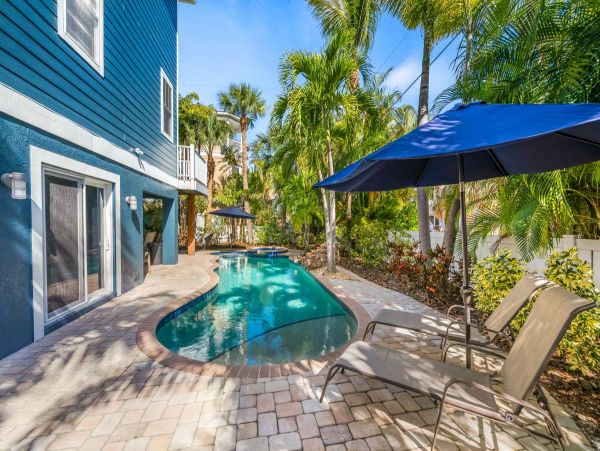 Anna Maria 7 Bedroom Vacation Rental Sleeps 14 Private Pool