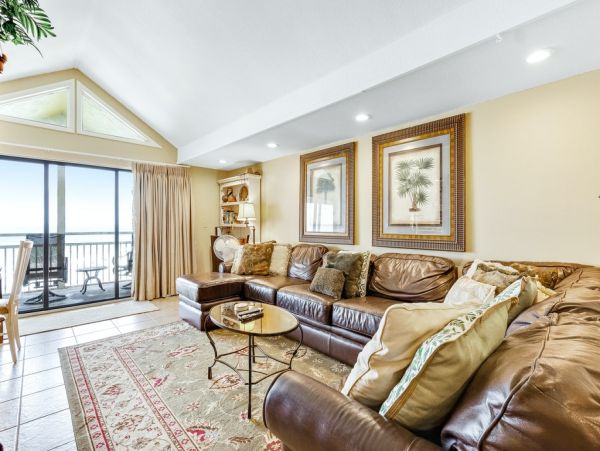 Three Bedroom Full Gulf of Mexico Views a Wow Condo