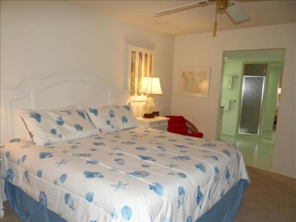 Canalfront Vacation Home in Lido Key with Pool & Boat Dock