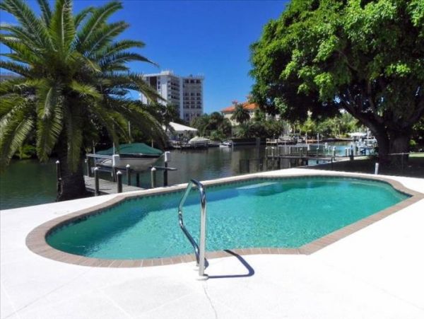 Canalfront Vacation Home in Lido Key with Pool & Boat Dock