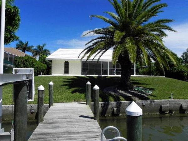 Canalfront Vacation Home in Lido Key with Pool & Boat Dock