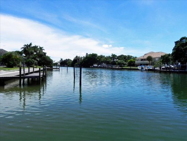 Canalfront Vacation Home in Lido Key with Pool & Boat Dock