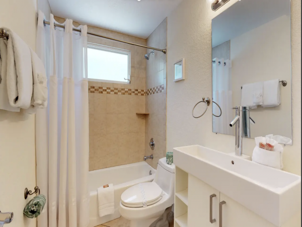 Luxury Anna Maria Vacation Rental 4 Bedrooms Plus Den