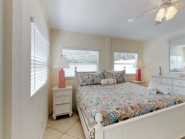 Luxury Anna Maria Vacation Rental 4 Bedrooms Plus Den