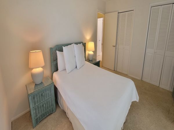 Four Bedroom Vacation Rental in Longboat Key Sleeps 7
