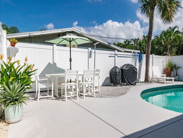 Walk to Beach Vacation Duplex on Holmes Beach PRIVATE Pool