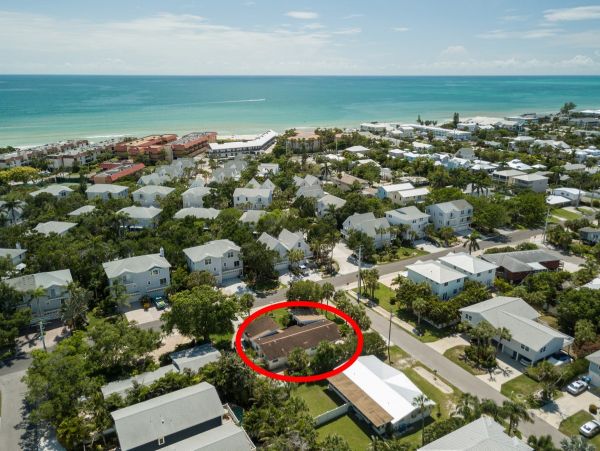 Walk to Beach Vacation Duplex on Holmes Beach PRIVATE Pool