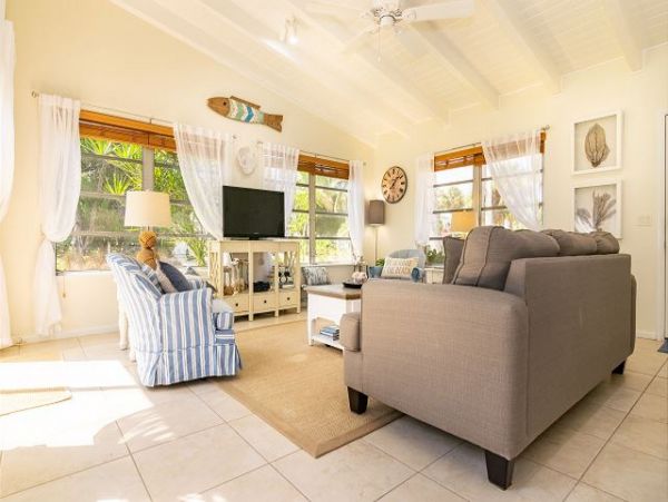 Walk to Beach Vacation Duplex on Holmes Beach PRIVATE Pool