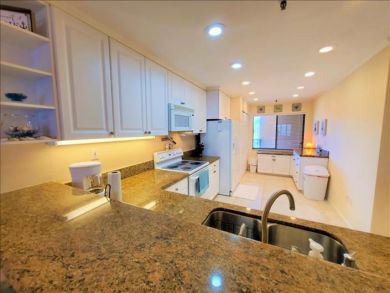 Longboat Key Vacation Condo Two Bedrooms With Bay Views