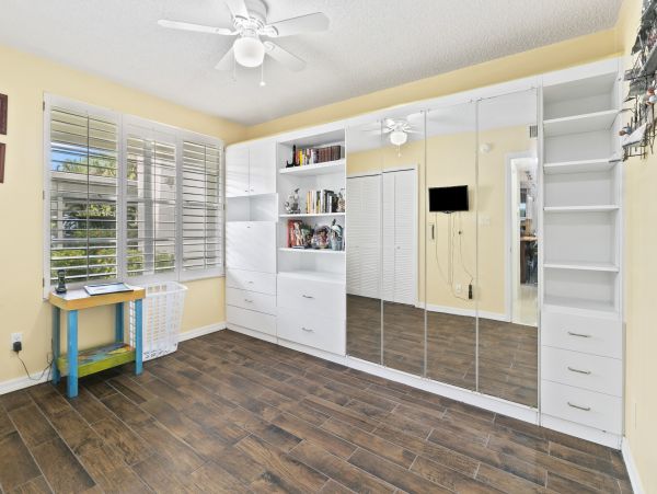 Two Bedroom Vacation Rental on Longboat Key Walk Beach