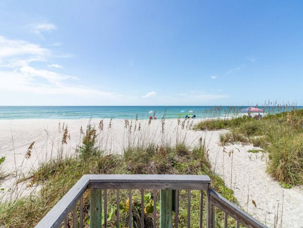 Two Bedroom Vacation Rental on Longboat Key Walk Beach