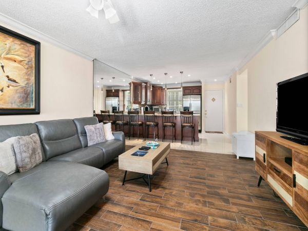 Two Bedroom Vacation Rental on Longboat Key Walk Beach
