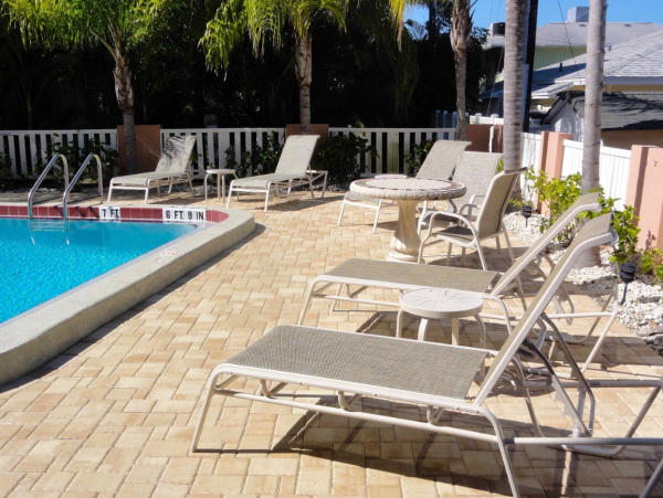 Spacious 2 Bedroom Condo in Lido Key