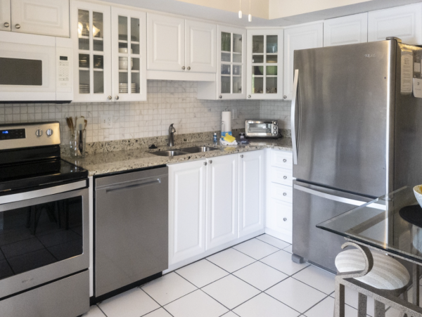 Spacious 2 Bedroom Condo in Lido Key