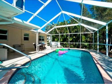Holmes Beach Vacation Rental Home Three Bedrooms