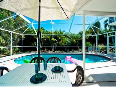 Holmes Beach Vacation Rental Home Three Bedrooms