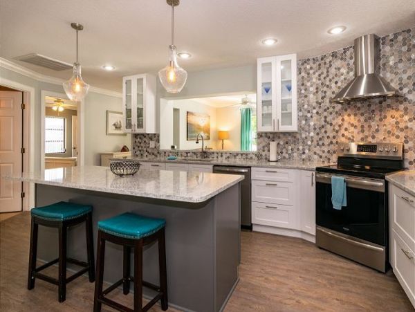 Great Four Bedroom Pool Home in Holmes Beach Sleeps Eight