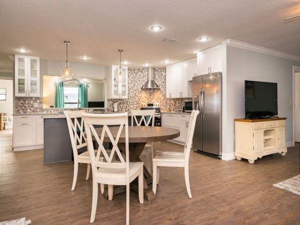Great Four Bedroom Pool Home in Holmes Beach Sleeps Eight