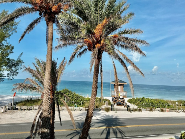 Bradenton Beach Two Bedroom Plus Den Rental 30 steps to GULF!!!!
