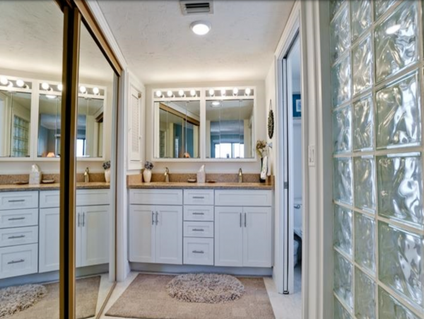 Bradenton Beach Two Bedroom Plus Den Rental 30 steps to GULF!!!!