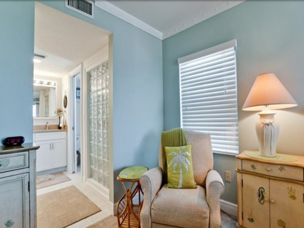 Bradenton Beach Two Bedroom Plus Den Rental 30 steps to GULF!!!!