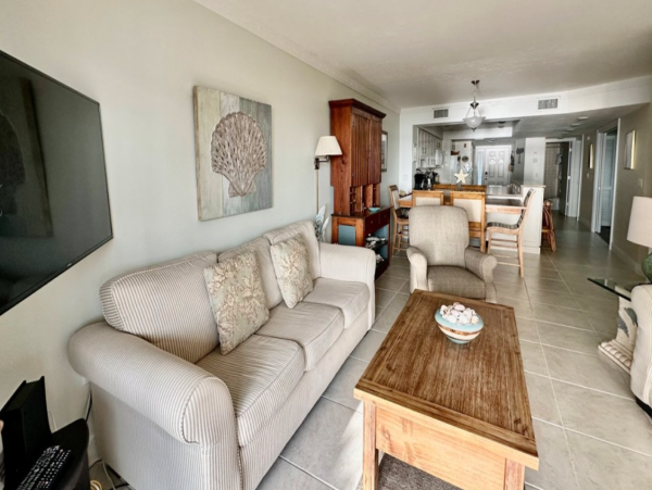 Bradenton Beach Two Bedroom Plus Den Rental 30 steps to GULF!!!!