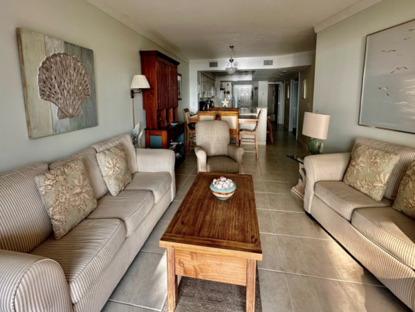 Bradenton Beach Two Bedroom Plus Den Rental 30 steps to GULF!!!!