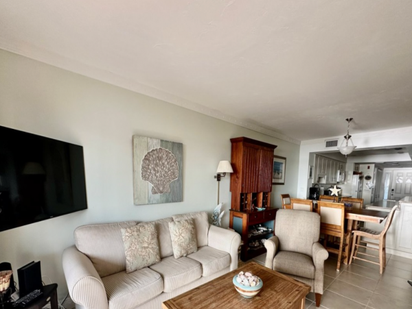 Bradenton Beach Two Bedroom Plus Den Rental 30 steps to GULF!!!!