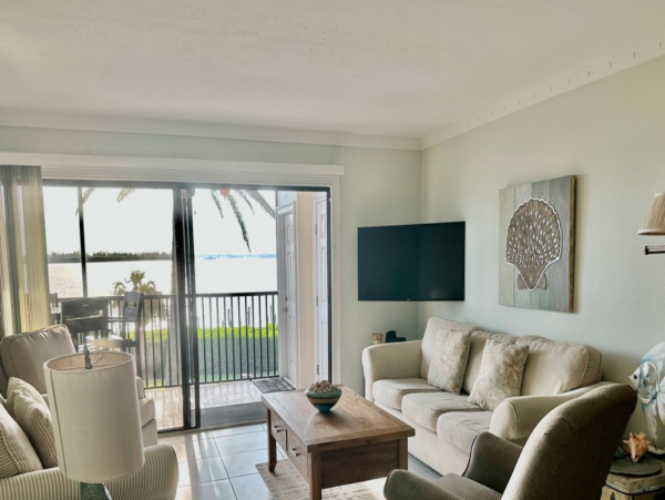 Bradenton Beach Two Bedroom Plus Den Rental 30 steps to GULF!!!!