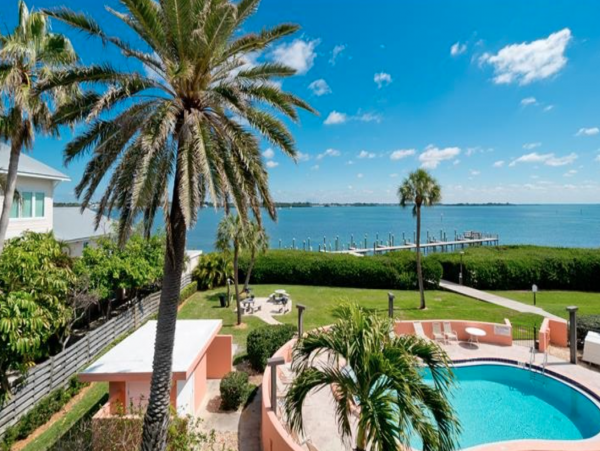 Bradenton Beach Two Bedroom Plus Den Rental 30 steps to GULF!!!!
