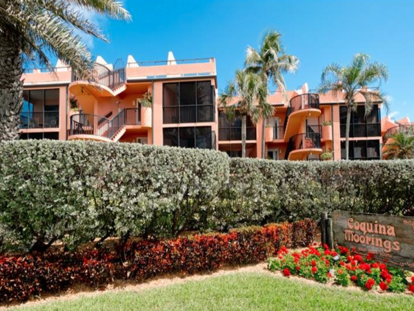 Bradenton Beach Two Bedroom Plus Den Rental 30 steps to GULF!!!!