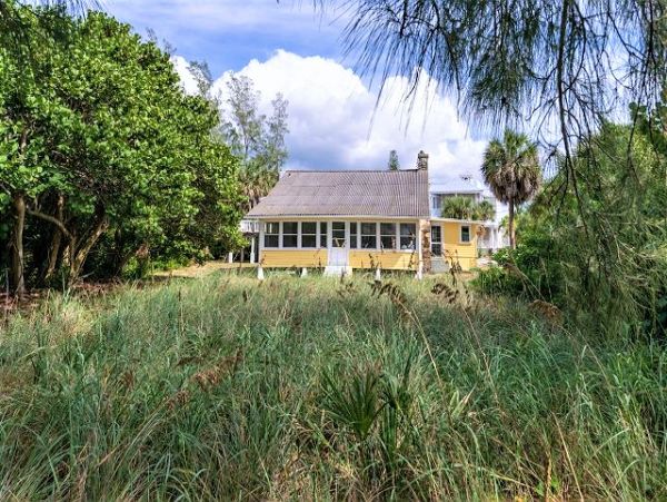 Holmes Beach Cottage with Full Views of the Gulf of Mexico