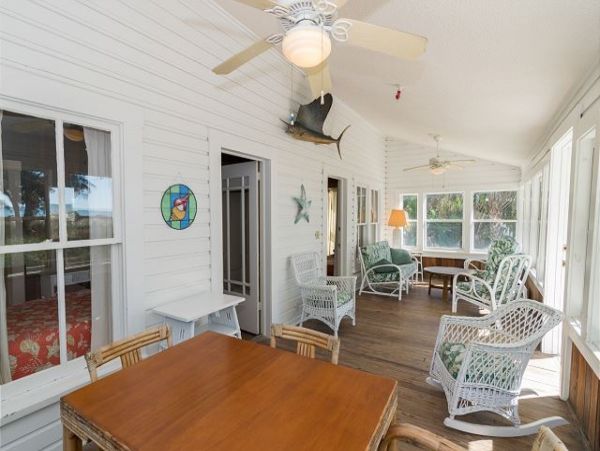 Holmes Beach Cottage with Full Views of the Gulf of Mexico